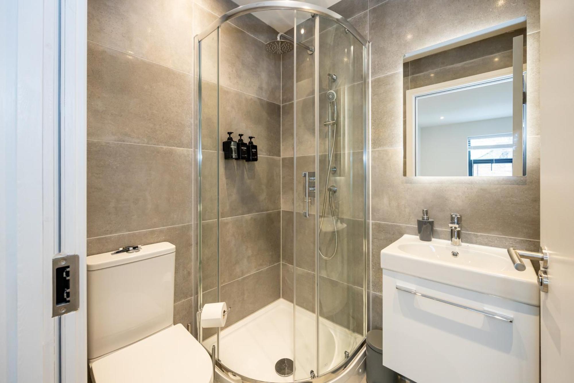 Modern 2 Bed Near Wythenshawe Hospital And Manchester Airport With Parking מראה חיצוני תמונה